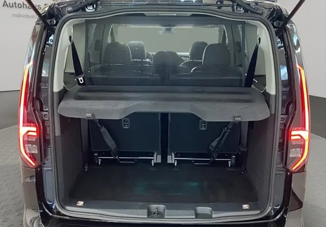 Angebotsdetails Volkswagen Caddy Maxi 1.5 TSI Style / Schwarz (Deep Black Perleffekt)