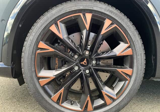 Angebotsdetails Cupra Formentor VZ 2.0 TSI 245 kW (333 PS) 7-Gang 4Drive Schwarz, Grau und Weiß