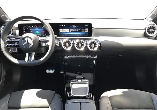 Angebotsdetails Mercedes-Benz A 250 4MATIC Limousine ++sofort verfügbar++ Manufaktur lack manufaktur alpingrau uni