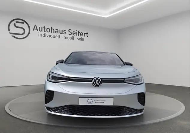 Angebotsdetails Volkswagen ID.5 GTX 4MOTION 250 kW (340 PS) 79 kWh 1-G-Auto Silber (Scale Silver Metallic / Schwarz)