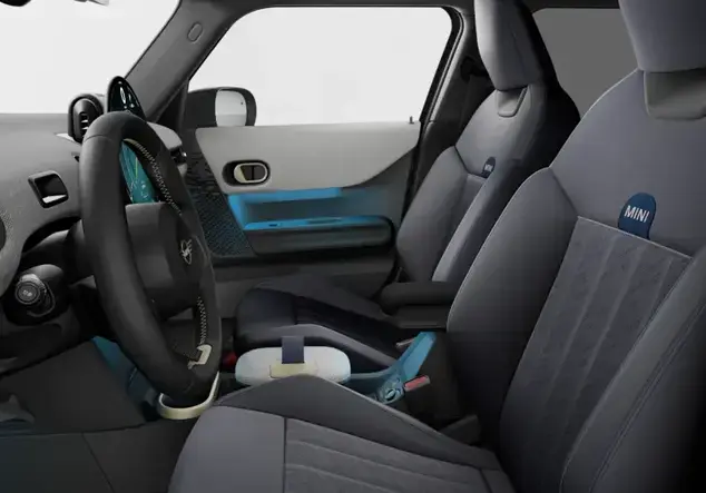 Angebotsdetails MINI COOPER C Favoured Trim Steptronic Midnight Black Metallic