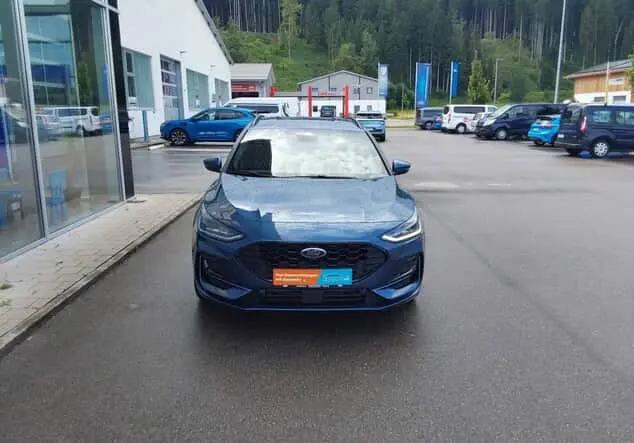 Angebotsdetails Ford Focus ST - LINE X 1.0L MHEV 155PS 7-GANG-AUTOMATIK CHROME-BLUE METALLIC