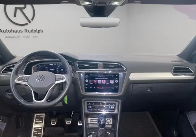 Angebotsdetails Volkswagen Tiguan Allspace 1.5 TSI Move / 7-Sitzer Grau (Platium Grey Metallic)