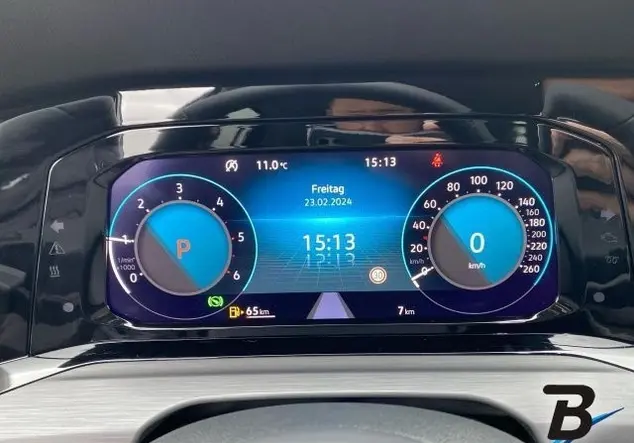 Angebotsdetails Volkswagen Golf VIII Variant 2.0 TDI Style LED-Plus+AHK Schwarz