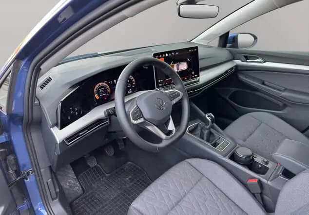 Angebotsdetails Volkswagen Golf 8 Life 1,5 l TSI Facelift Blau (Anemonenblau Metallic)