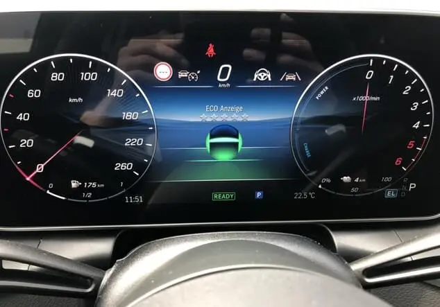 Angebotsdetails Mercedes-Benz GLC 300 de 4MATIC Coupé ++sofort verfügbar++ Grau manufaktur lack manufaktur alpingrau uni