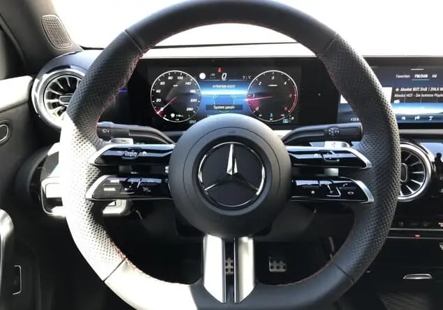 Angebotsdetails Mercedes-Benz A 220 d Limousine ++sofort verfügbar++ Metalliclack kosmosschwarz