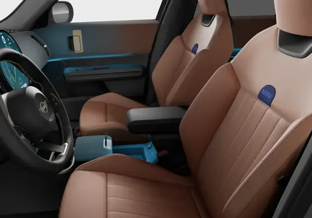 Angebotsdetails MINI Countryman C Favoured Trim Steptronic MINI Yours Enigmatic Black Metallic