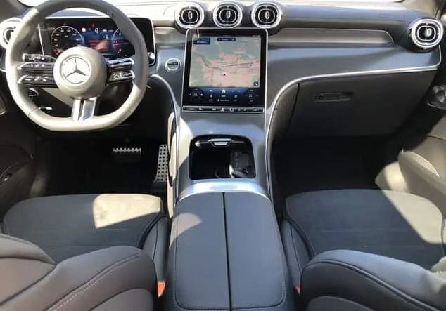 Angebotsdetails Mercedes-Benz GLC 300 d 4MATIC ++sofort verfügbar++ Weiß manufaktur lack manufaktur opalithweiß bright