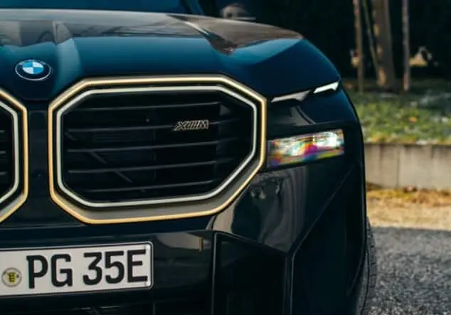 Angebotsdetails BMW XM XM V8 Hybrid Saphirschwarzmetallic