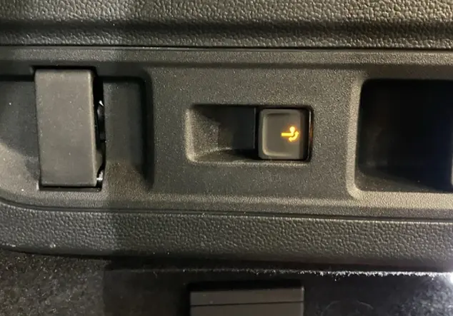 Angebotsdetails Volkswagen Passat Variant B9 1.5 TSI eHybrid Business Weià (Oryxweià Perlmutteffekt)