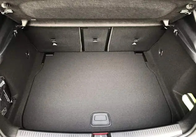Angebotsdetails Mercedes-Benz A 180 Kompaktlimousine ***Edition*** SONDERLACKIERUNG Grau manufaktur lack manufaktur alpingrau uni