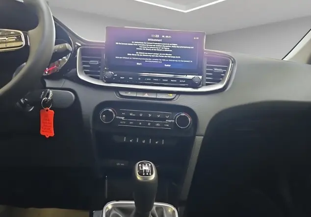 Angebotsdetails Kia Ceed Sportswagon Vision Grau ((H8G) DARK PENTA METAL M)