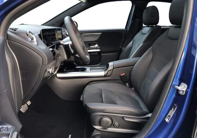 Angebotsdetails Mercedes-Benz GLA 200 AMG-Line ++sofort verfügbar++ Blau-lack spektralblau