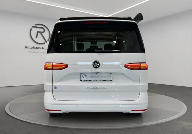 Angebotsdetails Volkswagen T7 California Ocean 2.0 TDI Langer Ãberhang WeiÃ (Candy-WeiÃ Deep Black Perleffekt)