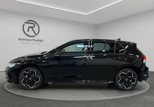 Angebotsdetails Volkswagen Golf R-Line 1.5 eTSI KLIMA ALU Schwarz (Grenadillschwarz Metallic)