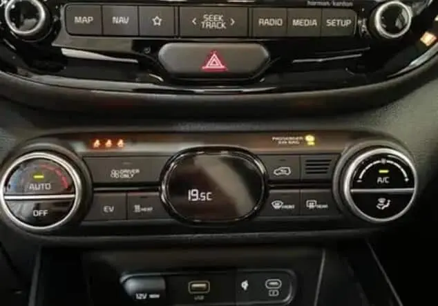 Angebotsdetails Kia Soul eSoul Inspiration Blau / weiß / schwarz