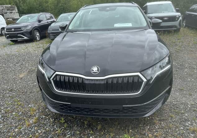 Angebotsdetails Skoda Octavia Combi Business Skoda 1.5 TSI mHEV 110 kW (150 PS) 7-Gang-DSG Black-Magic Perleffekt/Schwarz