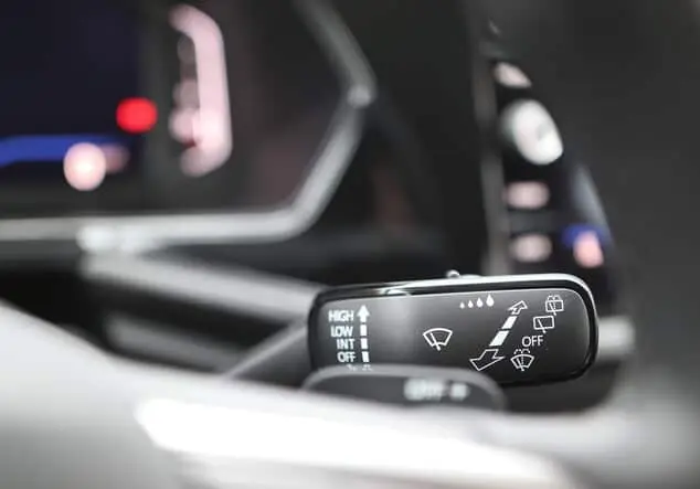 Angebotsdetails Volkswagen T-Cross 1.0 TSI LIFE *ACC*Kamera*APP Reef Blue Metallic