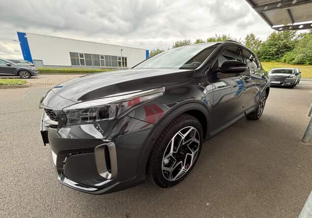 Angebotsdetails Kia XCeed GT-Line + Grau ((H8G) DARK PENTA METAL M)