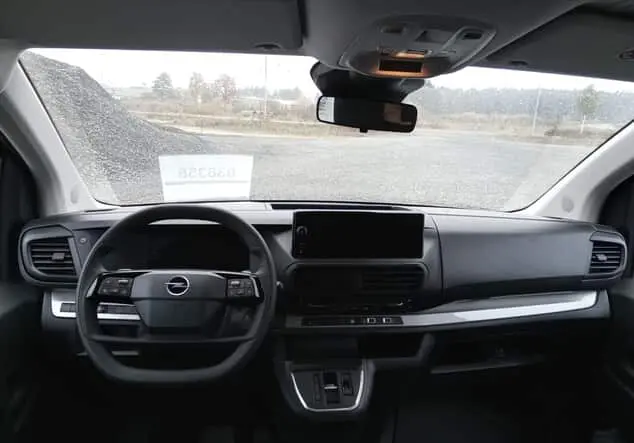 Angebotsdetails Opel Vivaro Opel Vivaro Kombi 9-Sitzer Lang 2.0 BlueHDi 180 130 kW (177 PS) 8-Gang Automatikgetriebe Arktis Weiß