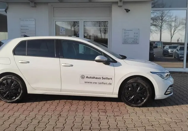 Angebotsdetails Volkswagen Golf 8 'ACTIVE' 1.5 TSI WeiÃ (Pure White)