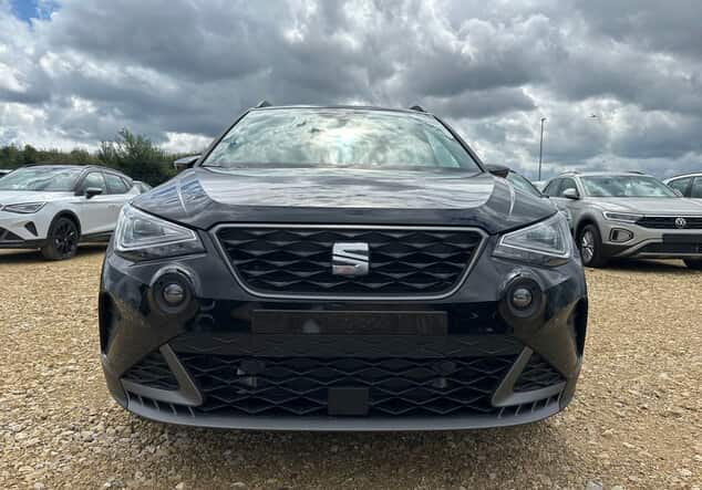Angebotsdetails Seat Arona Seat Arona FR Black Edition 1.5 TSI 110 kW (150 PS) 7-Gang-DSG Midnight Schwarz Metallic