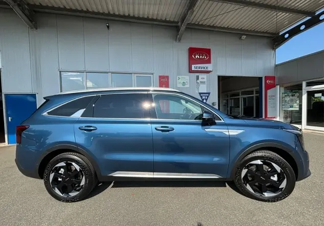 Angebotsdetails Kia Sorento SPIRIT 4WD HEV Blau ((M4B) MINERAL BLUE)