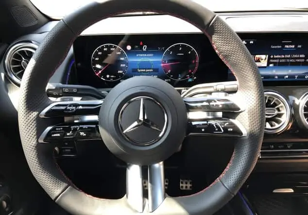 Angebotsdetails Mercedes-Benz GLB 200 d 4MATIC ++sofort verfügbar++ Graulack mountaingrau