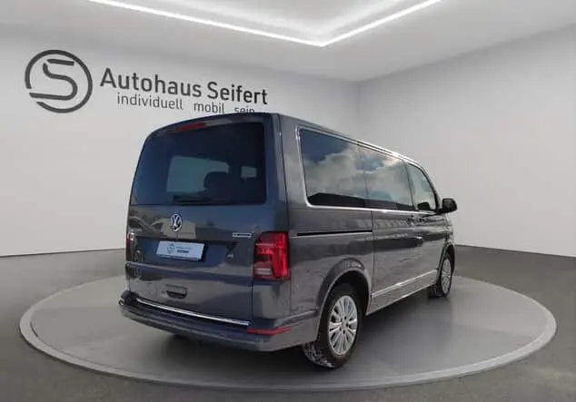 Angebotsdetails Volkswagen T6.1 Multivan Generation SiX 2.0 TDI 4Mot. Grau (Indiumgrau met.)