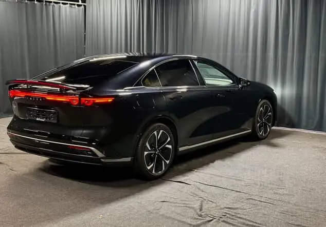 Angebotsdetails Mazda 6E 6e 258PS TAKUMI PLUS*SONY*PANO Jet Black