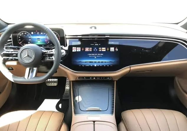 Angebotsdetails Mercedes-Benz E 220 d 4MATIC ++sofort verfügbar++ Metalliclack obsidianschwarz