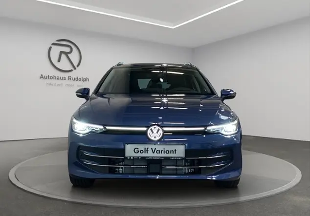 Angebotsdetails Volkswagen Golf VIII Variant Style 1.5 eTSI KLIMA N Blau (Anemonenblau Metallic)