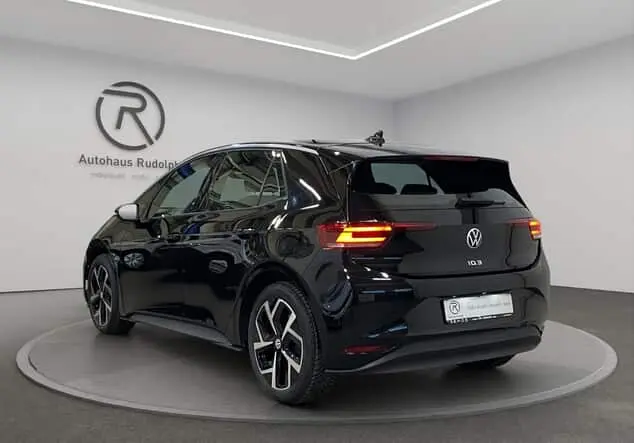 Angebotsdetails Volkswagen ID.3 Pro 150 kW (204 PS) 59 kWh 1-Gang-Automatik Grenadillschwarz Metallic