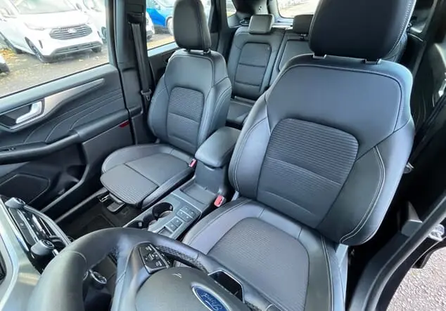 Angebotsdetails Ford Kuga Titanium 2,0l EcoBlue Automatik Schwarz