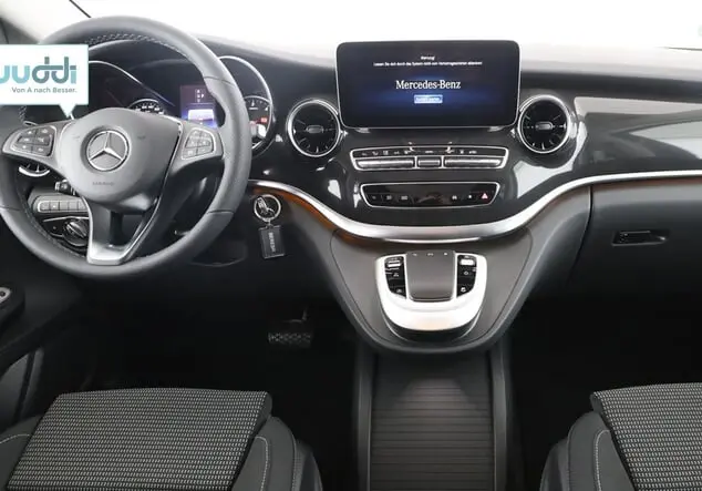 Angebotsdetails Mercedes-Benz V-Klasse V300d Lang 4MATIC Selenitgrau Metallic