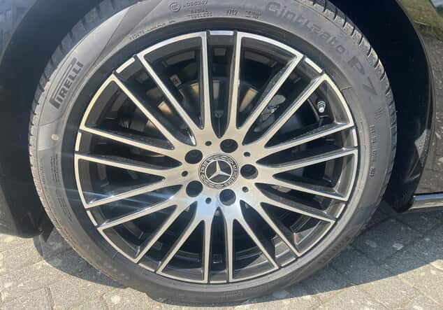 Angebotsdetails Mercedes-Benz C 180 T Avantgarde Edition NAVI elektr. Sitz 18Â° UNG. SCHWARZ - UNILACK