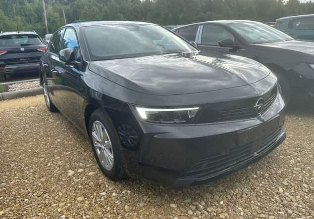 Angebotsdetails Opel Astra Opel Astra Edition 1.2 Turbo 96 kW (130 PS) 6-Gang Karbon Schwarz Metallic