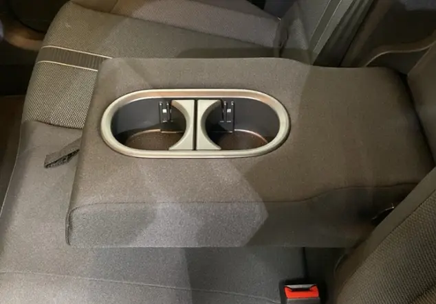 Angebotsdetails Volkswagen T-Roc 1.0 TSI Life 85 kW (116 PS) 6-Gang Grau (Ascotgrau)