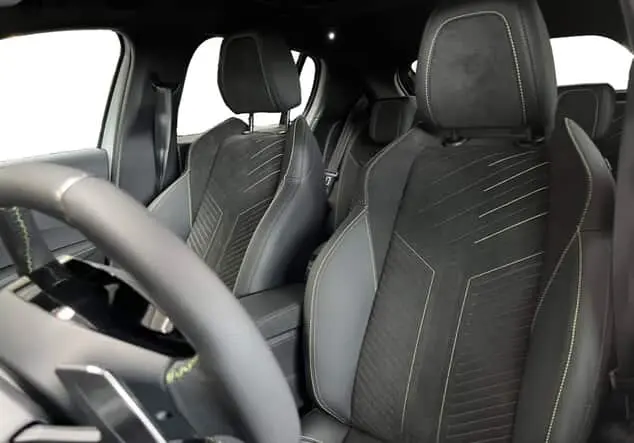 Angebotsdetails Peugeot 208 1.2 Hybrid 110 GT Lack weiss banquise/typ aussenverkleidung spiegel