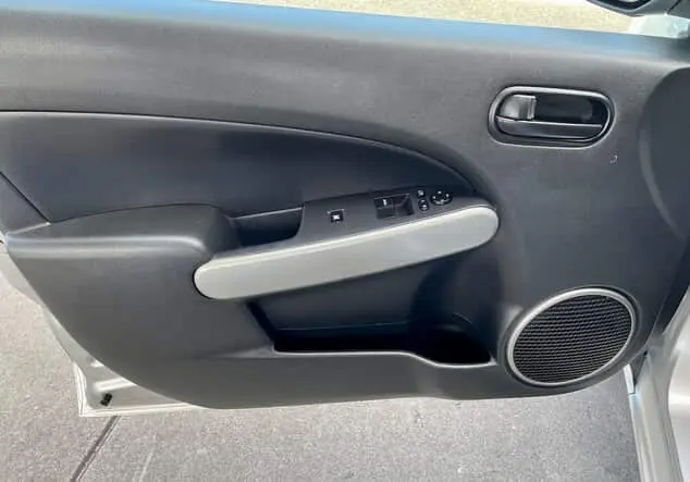 Angebotsdetails Mazda 2 75PS *GÜNSTIGER KLEINWAGEN*KLIMA silber