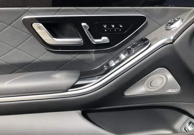 Angebotsdetails Mercedes-Benz S 450 d 4MATIC lang Weiß manufaktur lack manufaktur opalithweiß bright