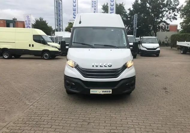 Angebotsdetails Iveco Daily Rückfahrkamera Ladungssicherung Weiß