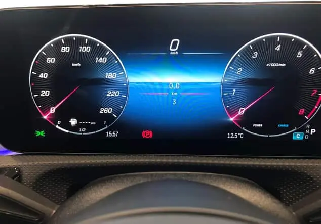 Angebotsdetails Mercedes-Benz A 200 AMG-Line + Nightpaket Grau manufaktur lack manufaktur alpingrau uni
