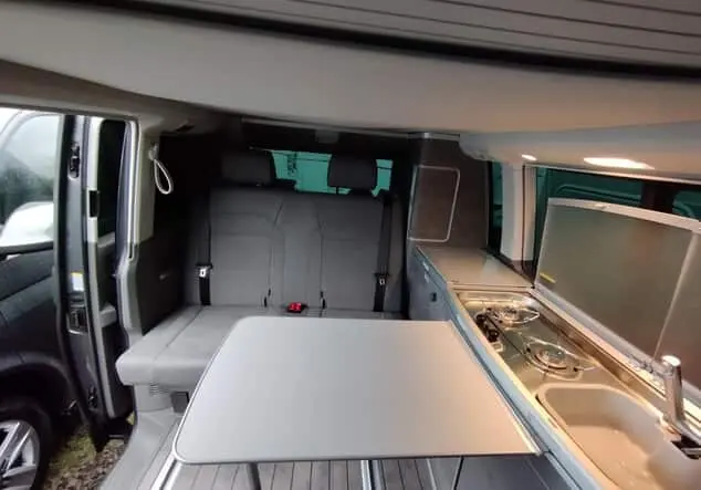 Angebotsdetails Volkswagen T6.1 California 6.1 Ocean 2,0l Indiumgrau Metallic Dach Schwarz