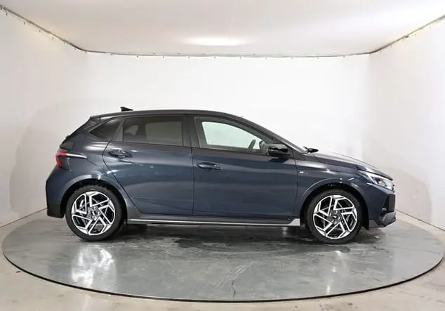 Angebotsdetails Hyundai i20 Hyundai i20 N-Line FL 1.0 T-GDI 74 kW (100 PS) 7-Gang-DSG Aurora Gray Pearl