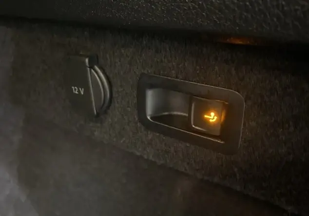 Angebotsdetails Volkswagen Passat Variant GTE 1.4 TSI / Schwarz (Deep Black Perleffekt)