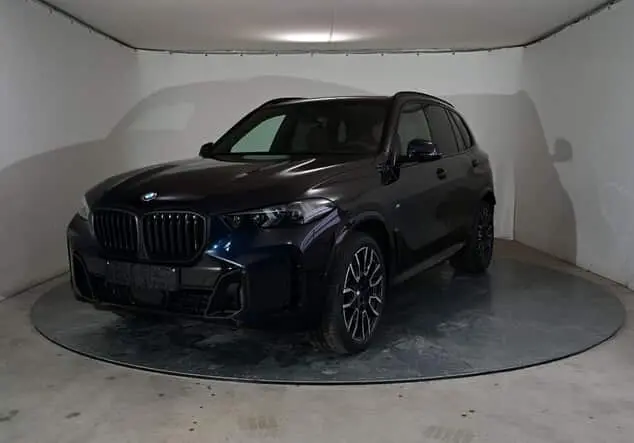 Angebotsdetails BMW X5 BMW X5 40d 259 kW (352 PS) 8-Gang Steptronic xDrive M Carbonschwarz metallic