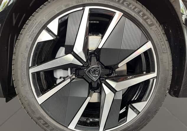 Angebotsdetails Peugeot 208 1.2 Hybrid 110 GT Lack weiss banquise/typ aussenverkleidung spiegel