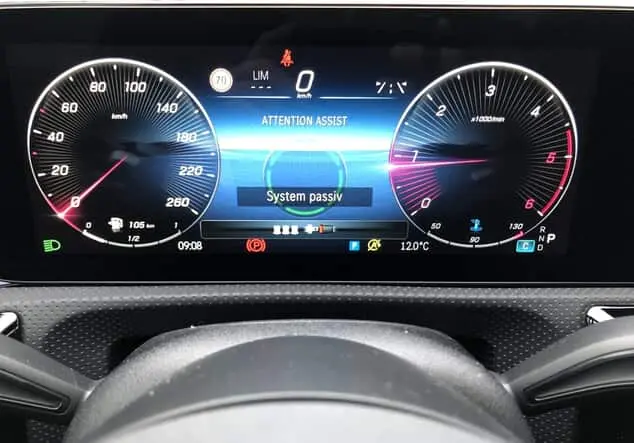 Angebotsdetails Mercedes-Benz CLA 200d Coupe *Night Paket* Weiß Uni-Lack polarweiß